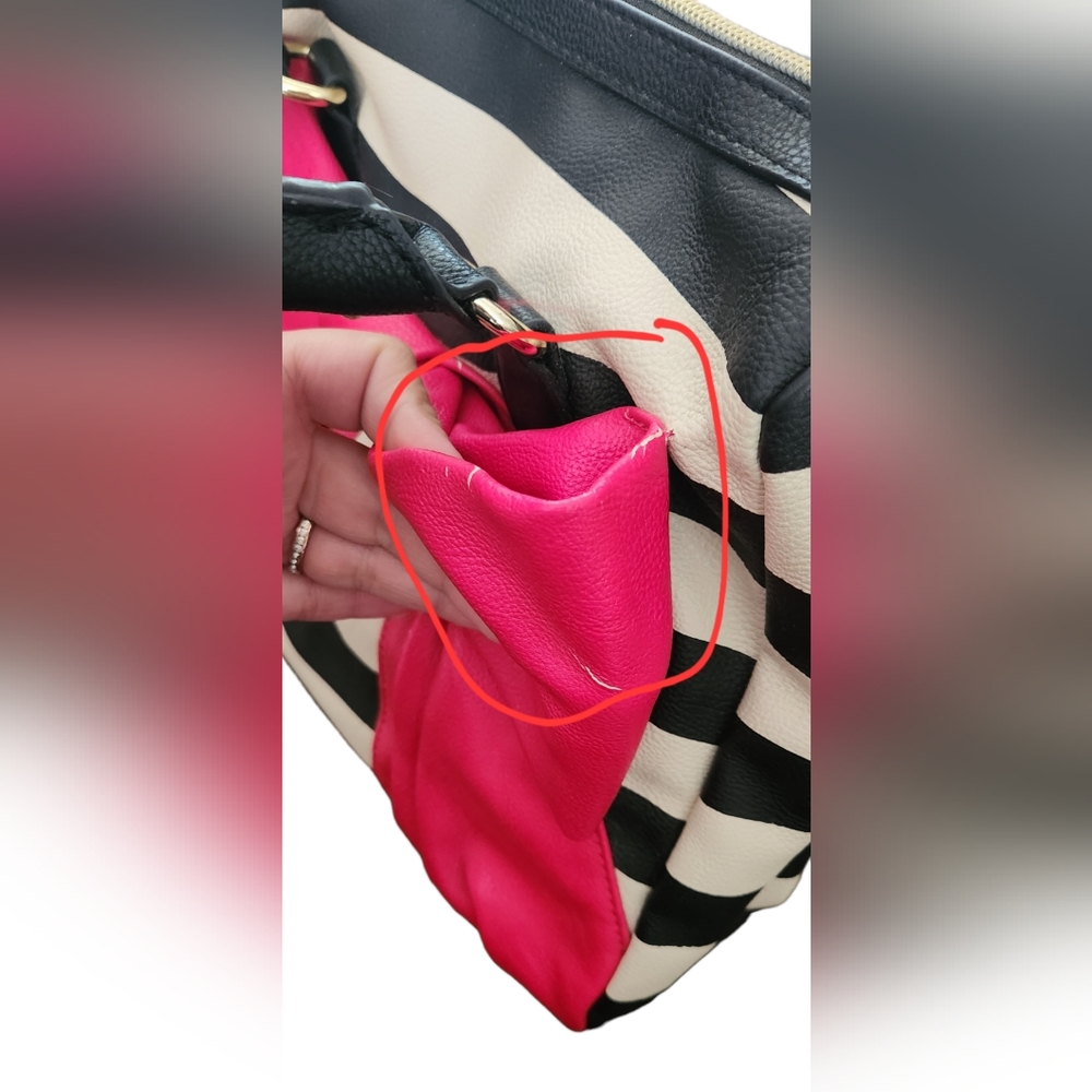 Y2K Betsey Johnson Off White & Black Striped Purse with Oversized Pink Bow - Picture 7 of 16